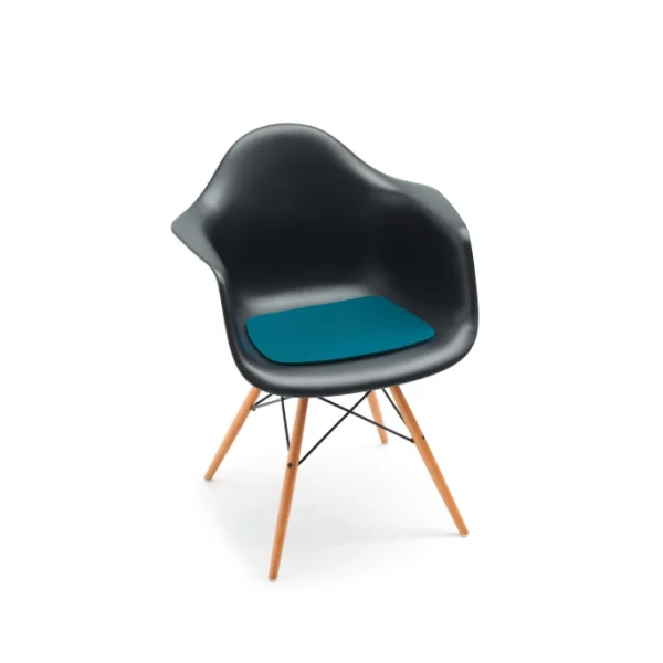 HEY-SIGN EAMES PLASTIC ARMCHAIR Sitzauflage – 37×35 Cm – Deep Water – Anti-Rutsch 1