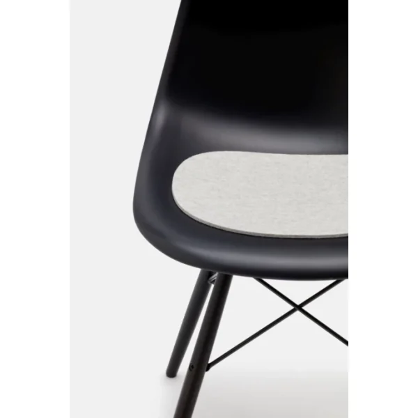 Hey-SIGN EAMES PLASTIC SIDECHAIR Sitzauflage – 4er Set – 4er Set – Größe 35×31 Cm – Schwarz 3